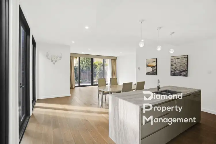 Main view of Homely townhouse listing, 4/1289 Burke Rd, Kew VIC 3101