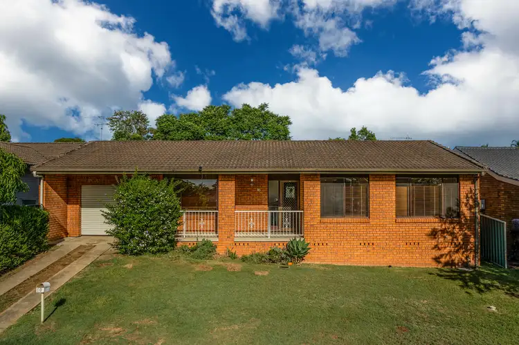 10 Larkspur Pde, Metford NSW 2323