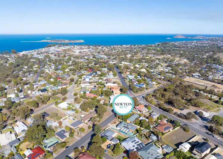 79 Canterbury Rd, Victor Harbor SA 5211