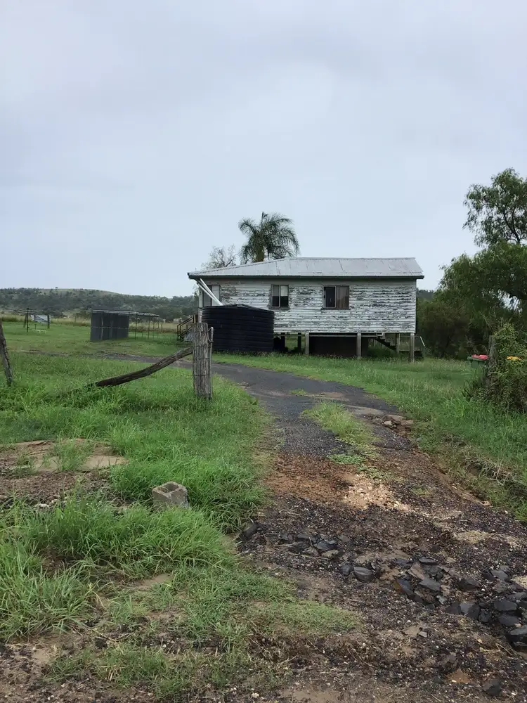 2 Crane Rd, Plainland QLD 4341