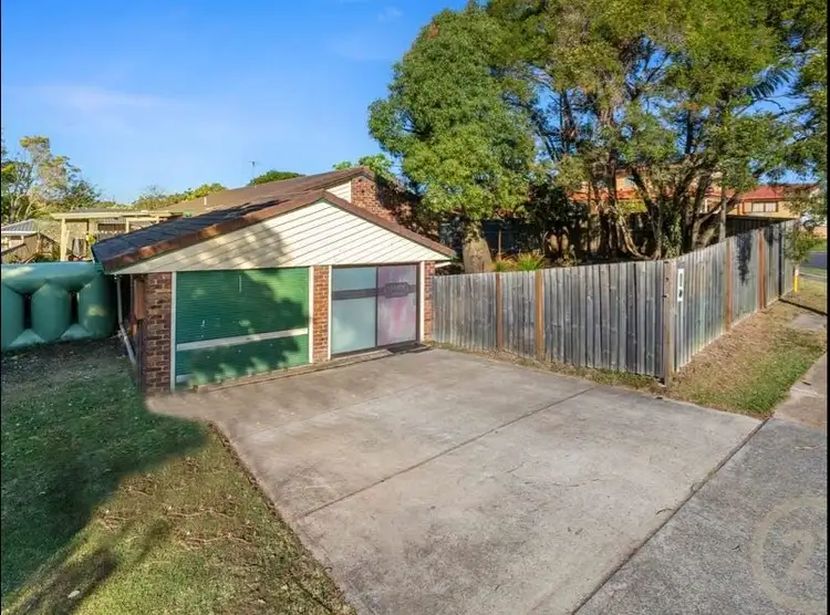 12 Ham Rd, Mansfield QLD 4122
