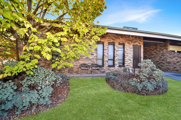 Main view of Homely unit listing, Unit 2/1 Henderson St, Stawell VIC 3380