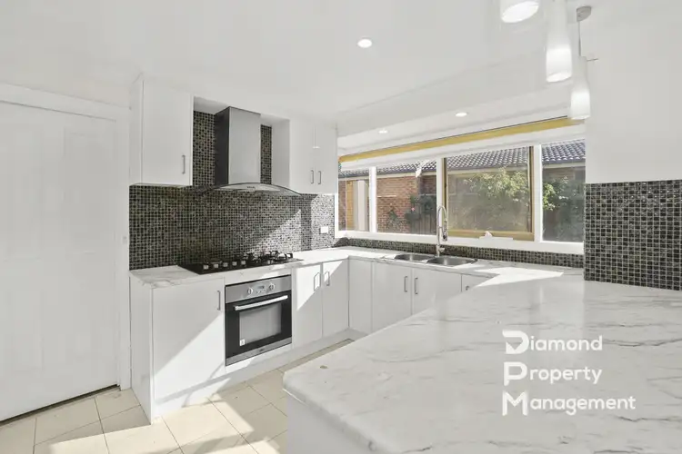 Fifth view of Homely house listing, 8 Garrett Ct, Narre Warren VIC 3805