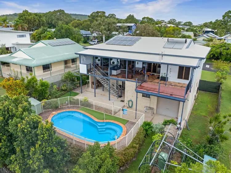 13 Bombala Cres, Rainbow Beach QLD 4581