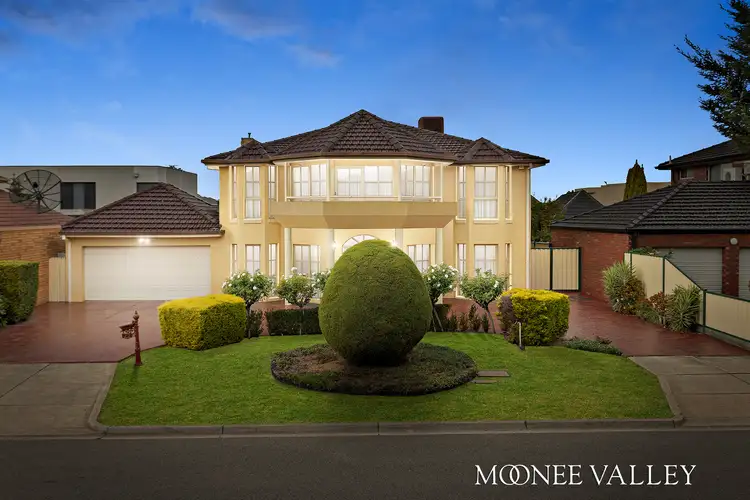 22 Browning Crescent, Avondale Heights VIC 3034
