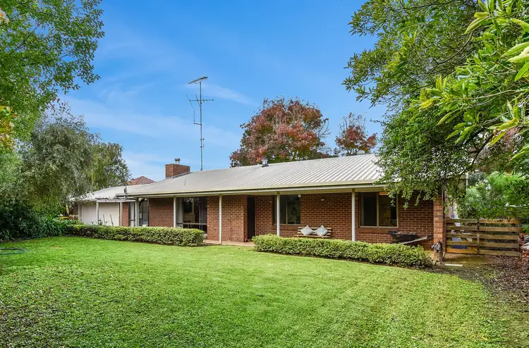 24 Cameron St, Penola SA 5277