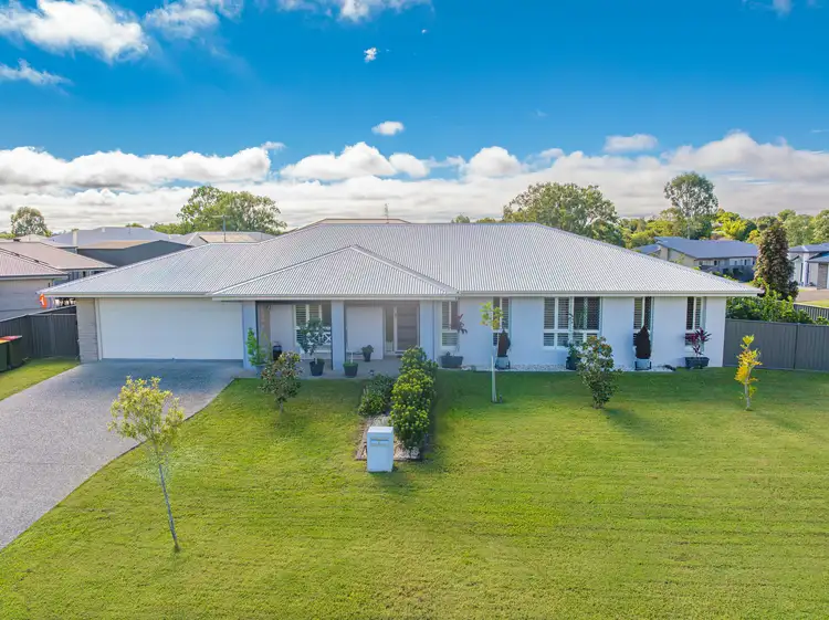 2 Hampton Ct, Southside QLD 4570