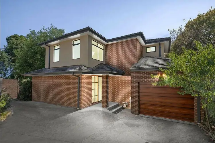 2/30 Winton St, Burwood VIC 3125