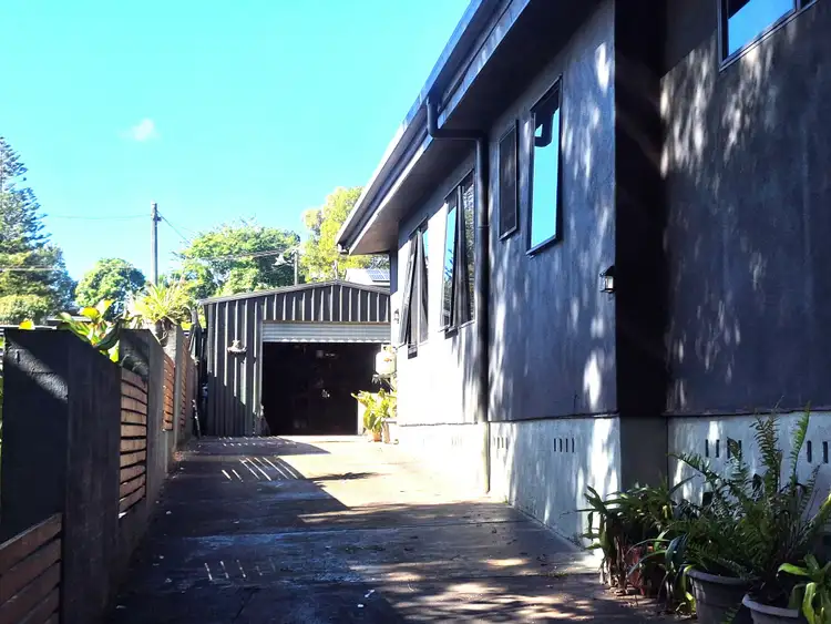 Fourth view of Homely house listing, 18 Waterside Dr, Macleay Island QLD 4184