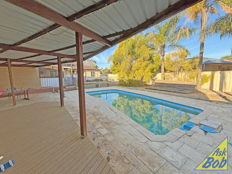 28 Nugent St, Wongan Hills WA 6603