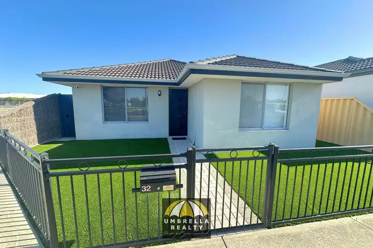 32 Arrowsmith Dr, Dalyellup WA 6230