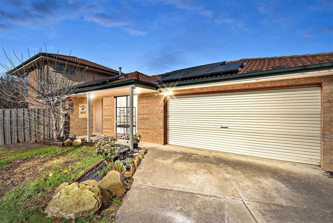 Main view of Homely house listing, 4 Falcon Pl, Pakenham VIC 3810