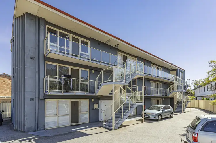 Main view of Homely unit listing, Unit 3/760 Canning Hwy, Applecross WA 6153