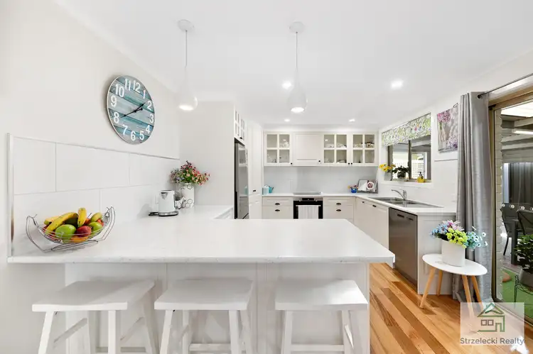 Fifth view of Homely house listing, 15 Victory Ct, Trafalgar VIC 3824