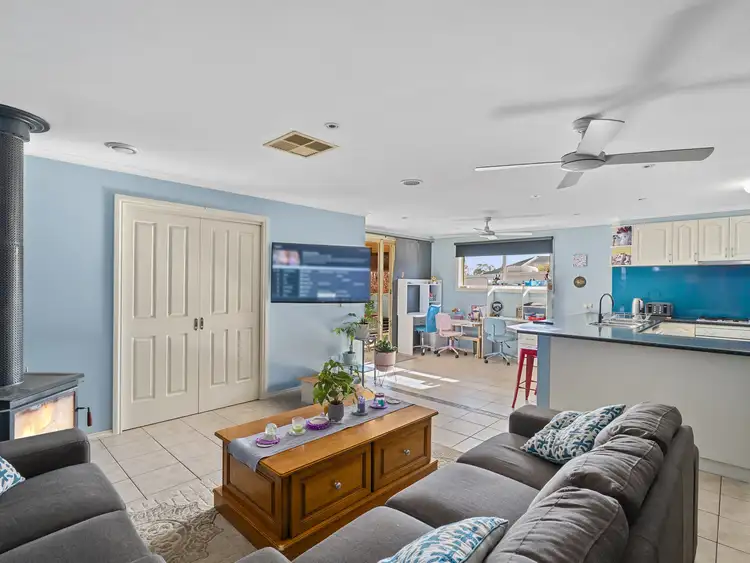 Fifth view of Homely house listing, 8 Maxwell Drive, Wahgunyah VIC 3687