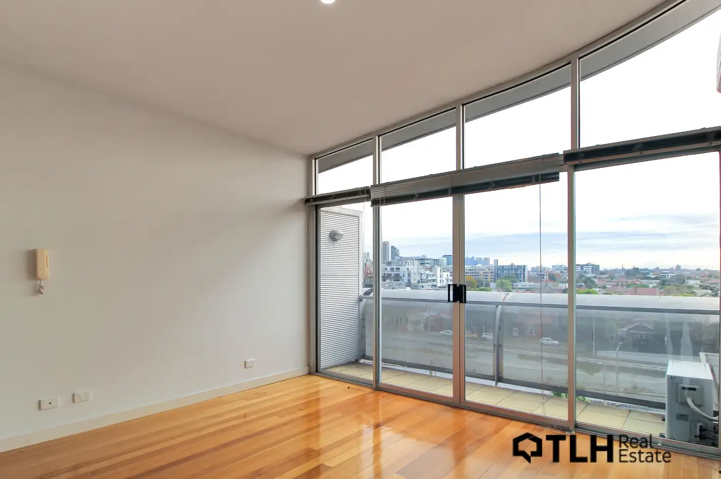 Main view of Homely apartment listing, Unit 4/21 Wellington St, St Kilda VIC 3182