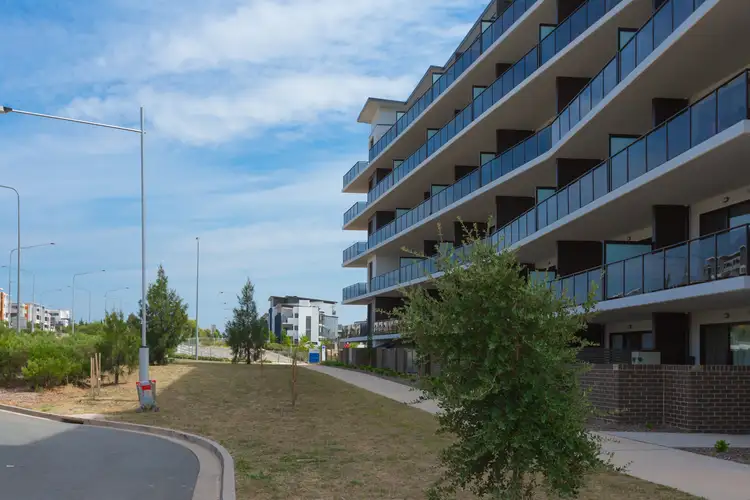 92/2 New Church Street, Coombs ACT 2611