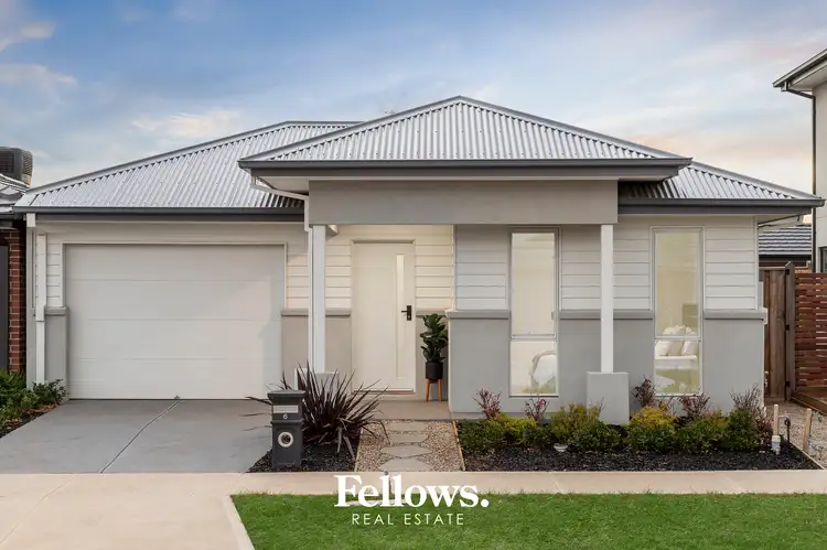 6 Chitwan Street, Clyde North VIC 3978