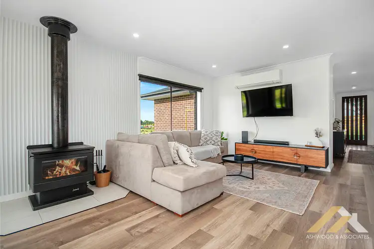 Second view of Homely house listing, 25 Peppercorn Way, Nicholson VIC 3882