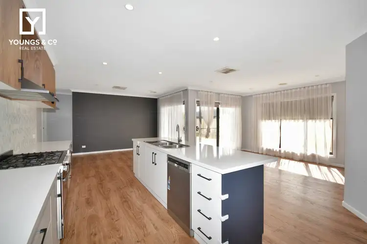 Fourth view of Homely house listing, 8 Learmonth Ave, Kialla VIC 3631