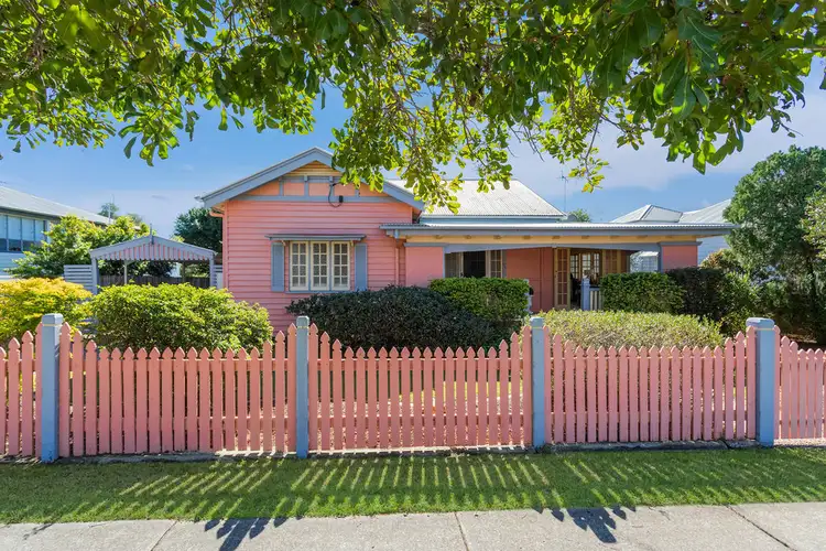 94 Glebe Rd, Newtown QLD 4305