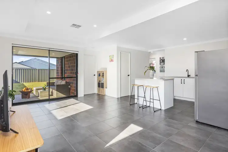 Second view of Homely house listing, 10 Spectral Terrace, Baldivis WA 6171