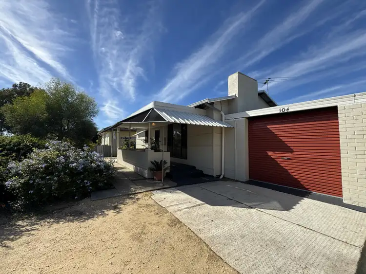104A Jubilee St, Beckenham WA 6107