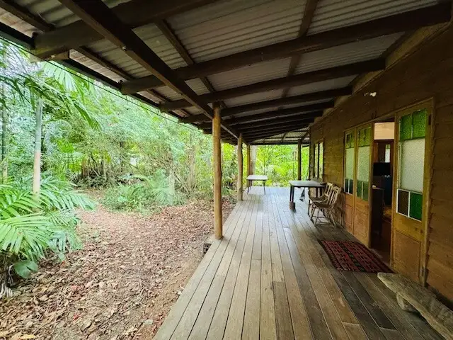 22 Cutten St, Bingil Bay QLD 4852