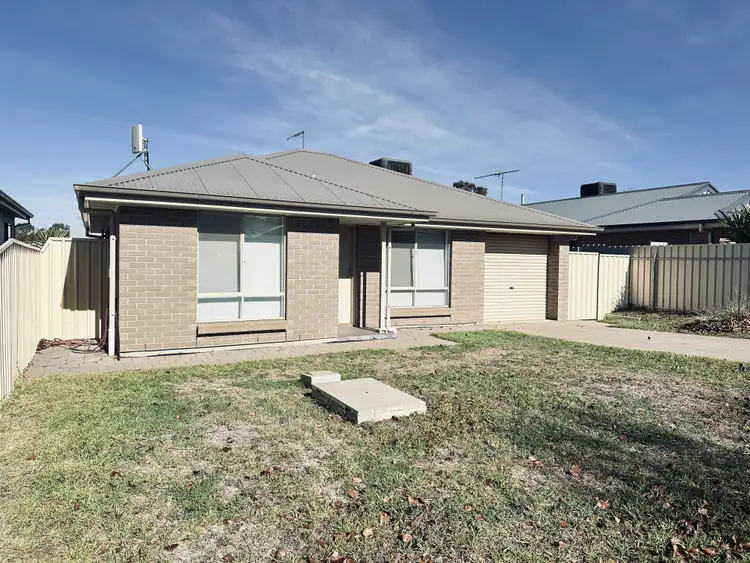 17 Cairns Crescent, Riverton SA 5412