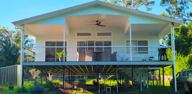 17 Benowa St, Macleay Island QLD 4184