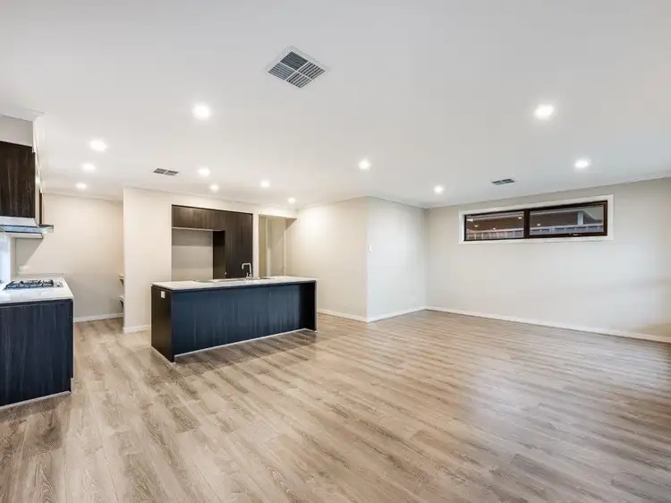 Fifth view of Homely house listing, 10 Salcombe Way, Mount Barker SA 5251
