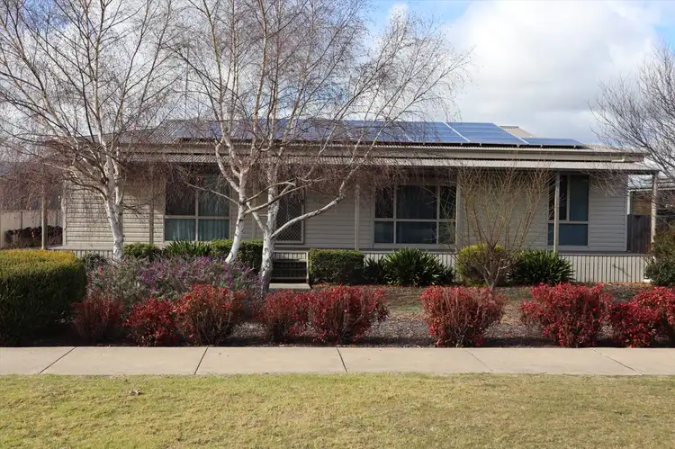 16 Adams Street, Cobden VIC 3266
