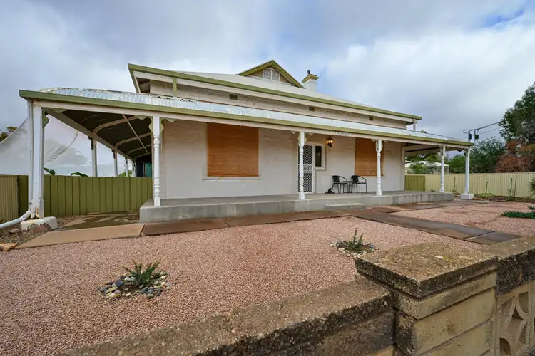 10 Richmond St, Quorn SA 5433