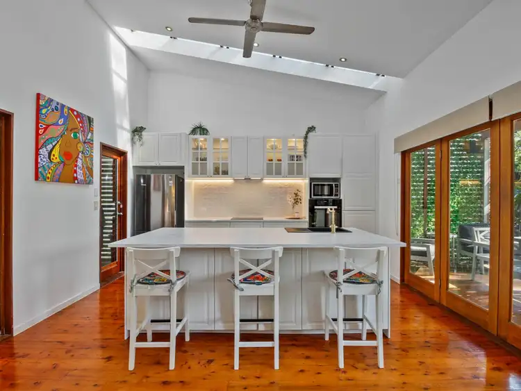 23 Noon Muckle Street, Macleay Island QLD 4184