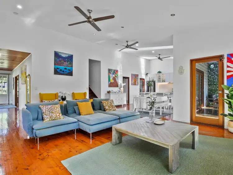 23 Noon Muckle Street, Macleay Island QLD 4184