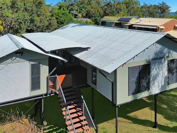 4 Ray Street, Macleay Island QLD 4184
