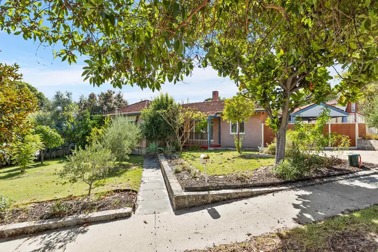 2 Canny Rd, St James WA 6102