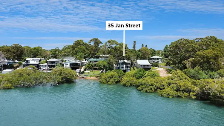 35 Jan Street, Macleay Island QLD 4184