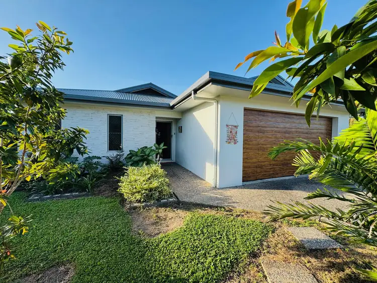 16 Voyager St, South Mission Beach QLD 4852