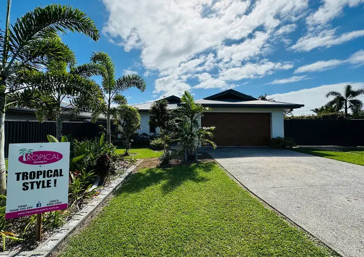 16 Voyager St, South Mission Beach QLD 4852