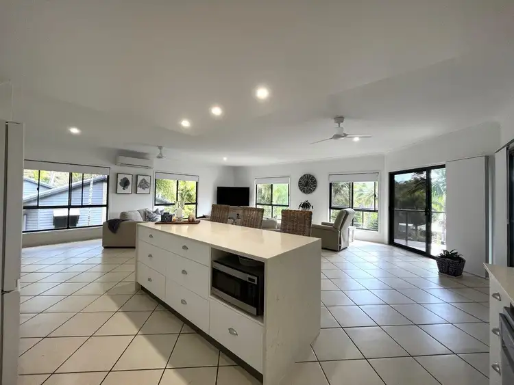 Second view of Homely semi-detached listing, 1/9 Deloraine Close, Cannonvale QLD 4802