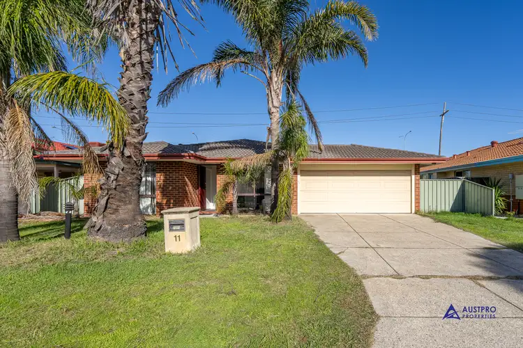 11 Hotchkiss Close, Thornlie WA 6108