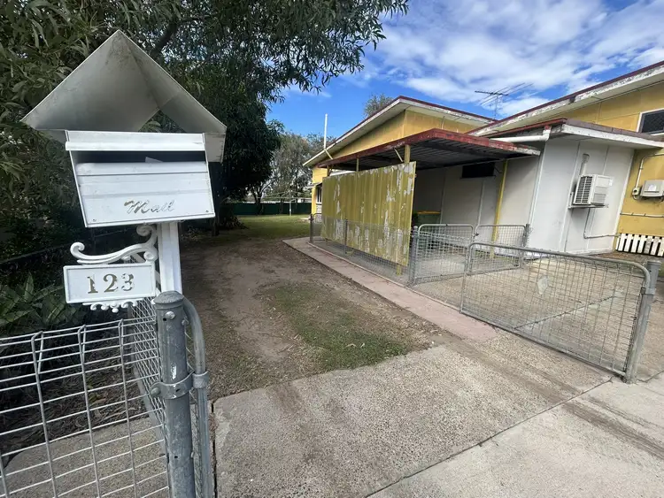 123 Mt Crosby Rd, Tivoli QLD 4305