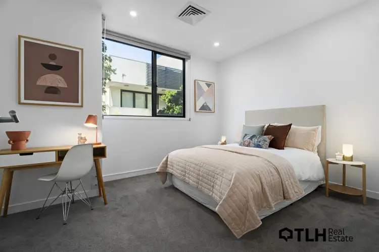 18 Norfolk Pl, Malvern VIC 3144