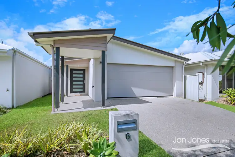 6 Comet St, Pelican Waters QLD 4551