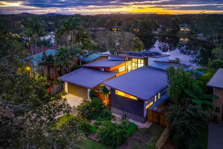 5 Berrimbillah Court, Ocean Shores NSW 2483