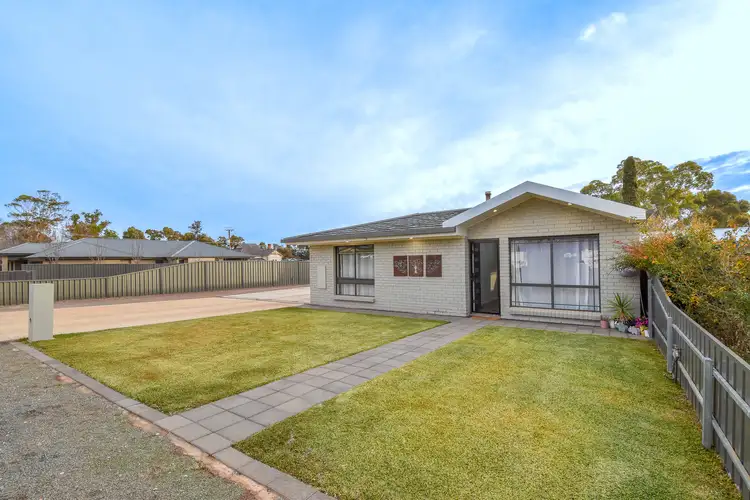 16 Clifton Rd, Jamestown SA 5491
