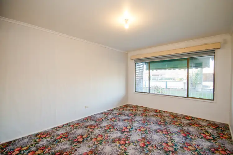 Fifth view of Homely house listing, 4 Licola Ct, Traralgon VIC 3844