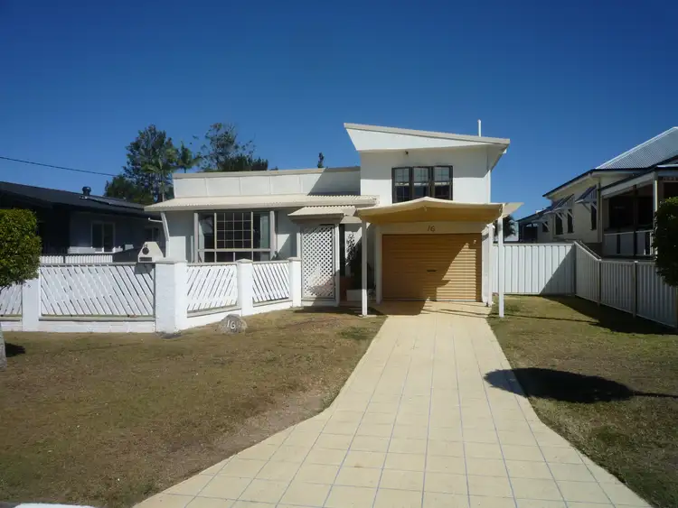 16 Twenty Third Avenue, Brighton QLD 4017