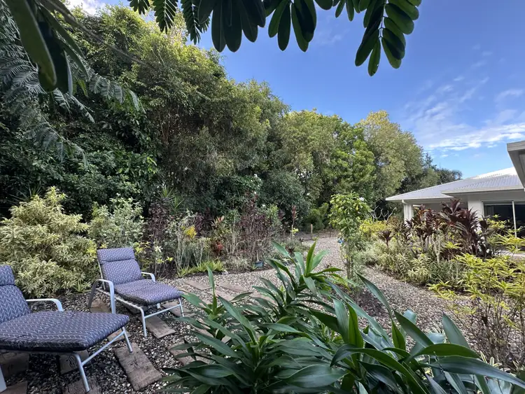 8 Midshipman St, South Mission Beach QLD 4852